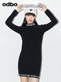 Odbo 黑色半高領長袖連衣裙女秋季2022新款修身顯瘦辣妹性感短裙